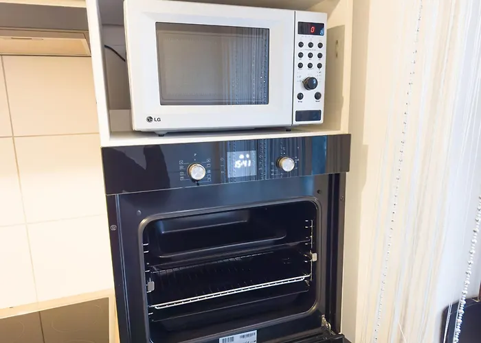 Modernes Mit Balkon&parkplatz, Wifi *