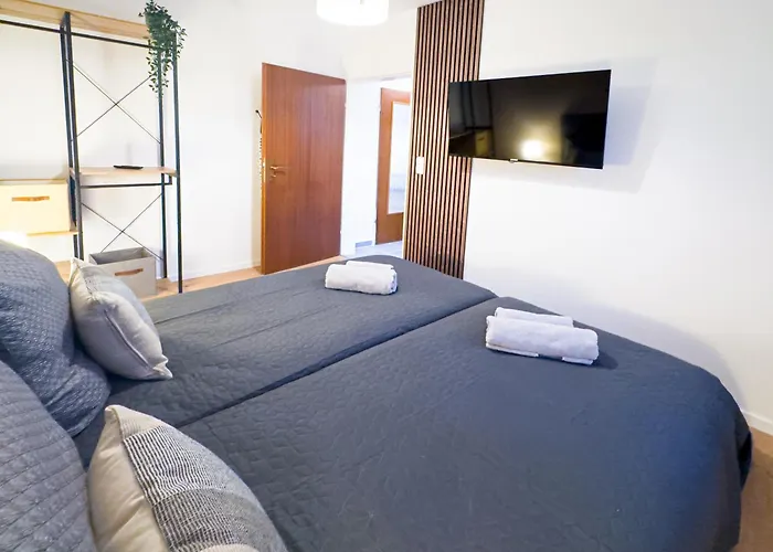 Modernes Mit Balkon&parkplatz, Wifi Apartment *