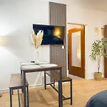 Moin - Privater Parkplatz & Balkon, Wifi Und Tv *