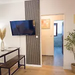 Moin - Privater Parkplatz & Balkon, Wifi Und Tv 아파트 *