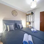 Moin - Privater Parkplatz & Balkon, Wifi Und Tv Apartman *