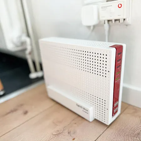 Lägenhet Modernes Mit Balkon & Parkplatz, Wifi *