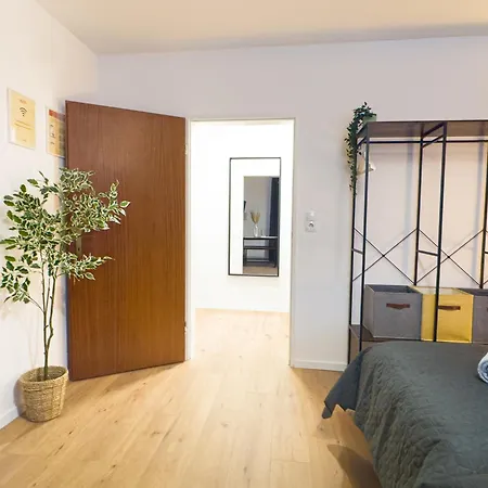 Modernes Mit Balkon & Parkplatz, Wifi Lägenhet Bremen