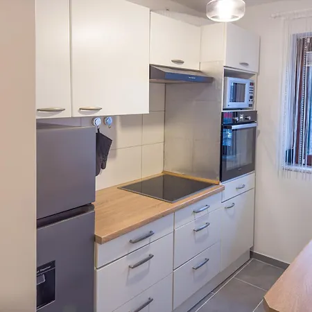 Apartment Moin Z#1- Privater Parkplatz & Balkon, Wifi Und Tv Bremen