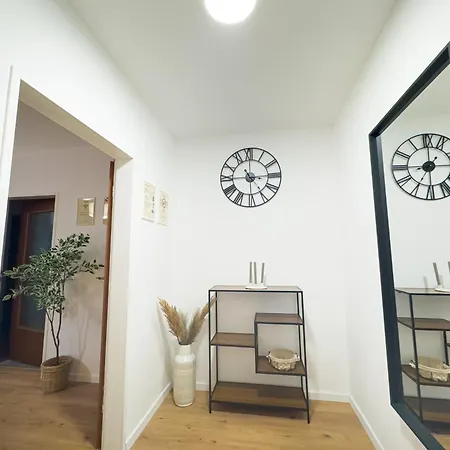 Modernes Mit Balkon & Parkplatz, Wifi